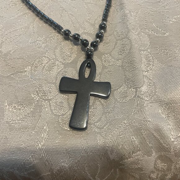 Black Ankh cross necklace with hematite beads.  40g 18" without pendant - Picture 3 of 7